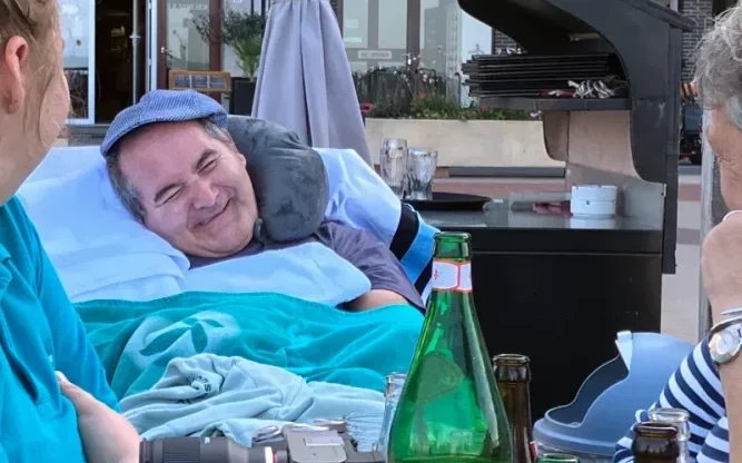 Dësen Här huet seng Zäit zu Knokke genoss